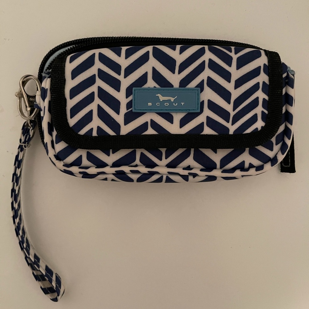 Scout hand-wrist wallet